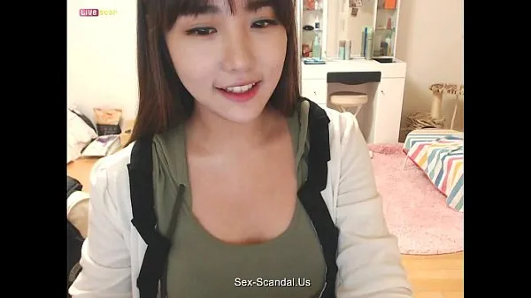 Baru Pretty korean girl recording on camera 3 halus Tube