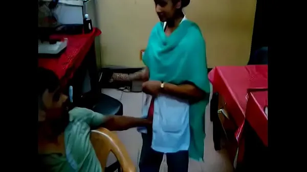 Nytt hospital technician fingered lady nurse fint rör