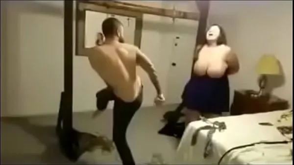Yeni BBW girl gets a knock to her knockers ince tüp