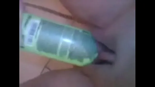 Novo girl with deodorant in her pussy tubo fino