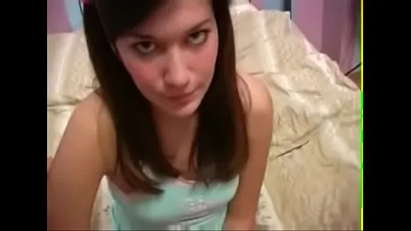 Nuovo Teen Russian First Time tubo fine