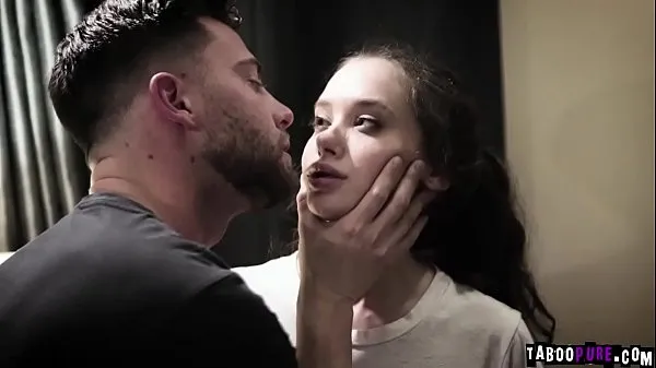 Nová Teen Gia Paige is close to crying while she gets double penetrated jemná tuba