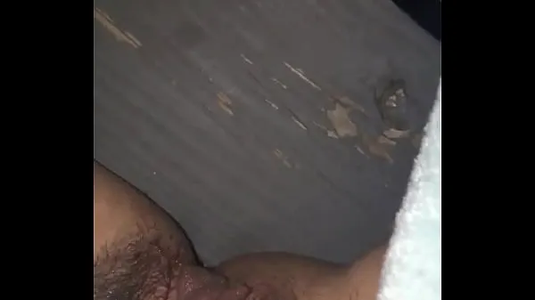 Novo Outside pussy exposed pissing tubo fino