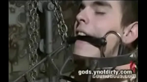 Ny He fucks a pain slut in the electrified metal cage fint rør