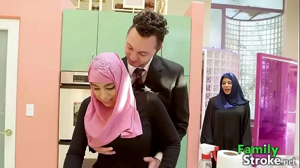 Baru FamilyStroke - Arab Stepdaughter Got Stepbro's Cock halus Tube