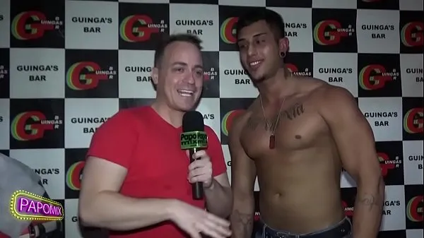 Novo Guingas Bar stripper with Bruno Andrade tubo fino