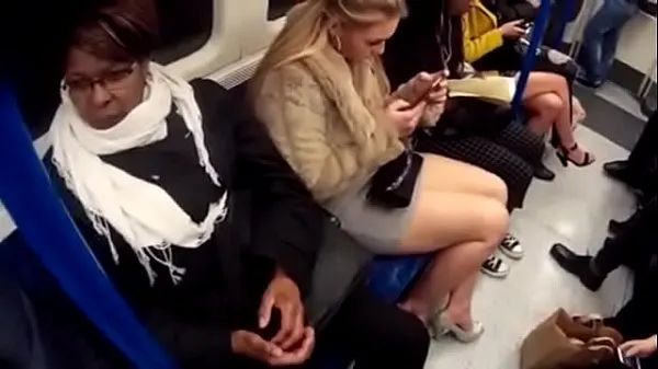 Nytt Filming the legs of a white booty slut in the subway fint rör