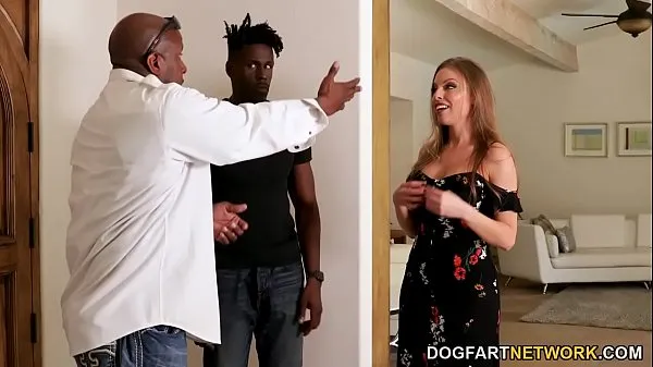 Új Married Britney Amber Offers Anal Sex And DP For New Black Neighbor finomcső
