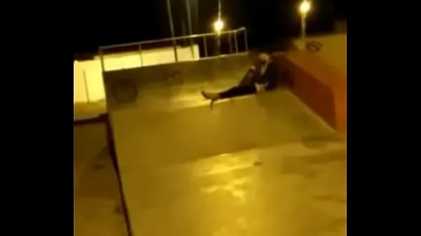 Baru HITTING AT 3 AM ON THE SKATE COURSE A SMALL ON THE SKATE COURSE THINKING ABOUT NOTES d.0 AND CAPITALISM COUNTING AND THE PLAQUE d.0 AND THE CURRENCY d. ABOVE MY SKATEBOARD THINKING OF MINE crippled by TASTY ROAST tiub halus