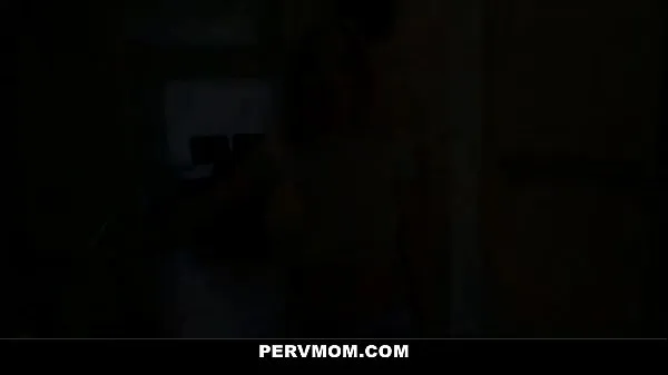Uusi Hot MILF StepMom Oral Orgasm By Young Stepson - PervMom hieno tuubi