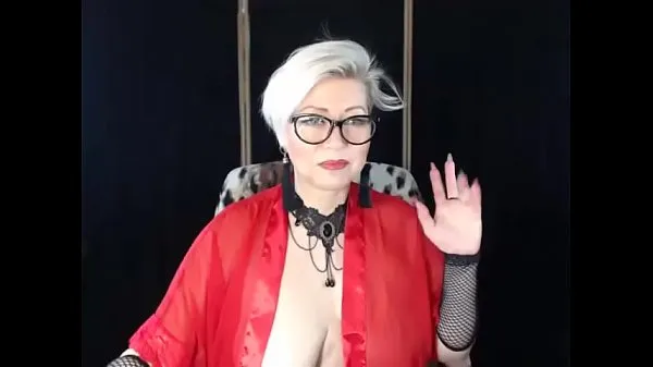새로운 AimeeParadise, a Russian mature, enjoys sex in private again with cool stickers on her large mature nipples 파인 튜브