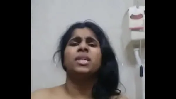 New Hot mallu kerala MILF masturbating in bathroom - fucking sexy face reactions fine Tube