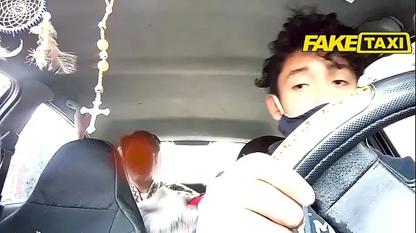 Ống horny young men in the taxi tốt mới