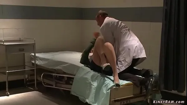 Nytt Blonde Mona Wales searches for help from doctor Mr Pete who turns the table and rough fucks her deep pussy with big cock in Psycho Ward fint rör
