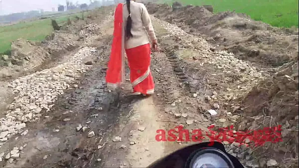 Ny Desi village aunty was going alone, she was patted fint rør