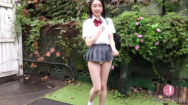 Új A in a skirt that is too mini shows a hole in her ass with a Y-shaped balance [PPMN-090 finomcső