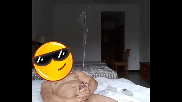 Baru Play cock masturbation in a small hotel tiub halus