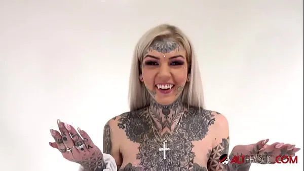 Baru Tattooed Amber Luke rides the tremor for the first time halus Tube