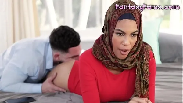 Nowa Fucking Muslim Converted Stepsister With Her Hijab On - Maya Farrell, Peter Green - Family Strokes cienka rurka