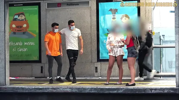 Új Meeting Two HOT ASS Babes At Bus Stop Ends In Incredible FOURSOME Back Home finomcső
