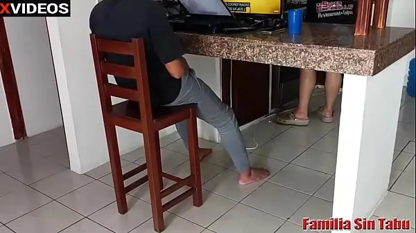 Ống How to fuck your colleggiala hot sexy perverted gets fucked by her stepbrother behind her parents who is distracted in the kitchen tốt mới