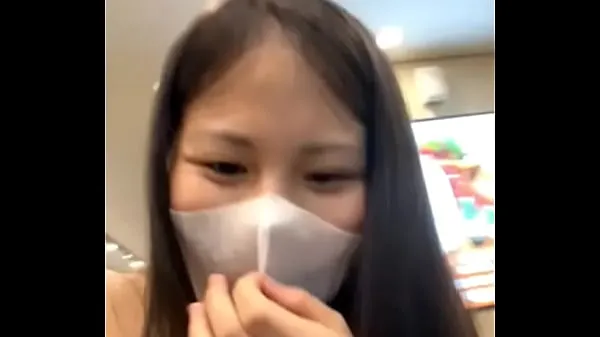 Νέος Vietnamese girls call selfie videos with boyfriends in Vincom mall λεπτός σωλήνας