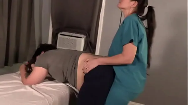 Új Nurse humps her patient finomcső