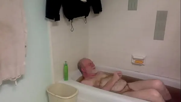 Nowa guy in bath cienka rurka