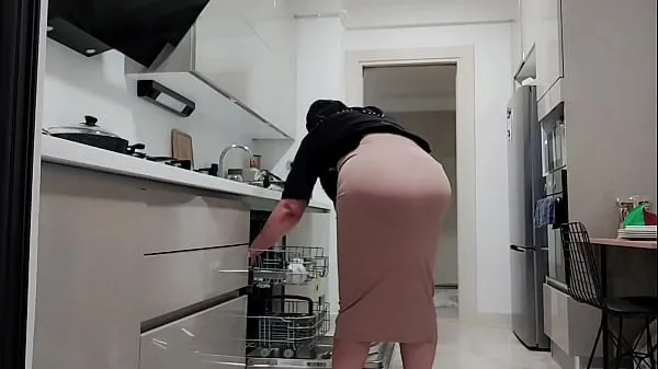 Baru my stepmother wears a skirt for me and shows me her big butt tiub halus