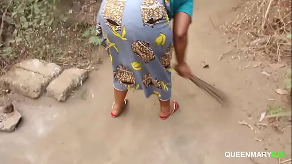 Nová My neighbor's wife was sweeping when I begged her for sex jemná trubice