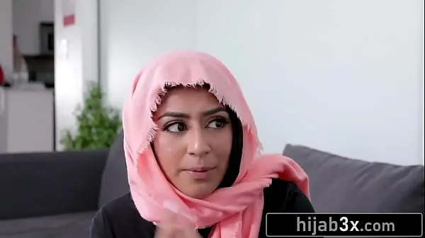 Nowa Hot Muslim Teen Must Suck & Fuck Neighbor To Keep Her Secret (Binky Beaz cienka rurka