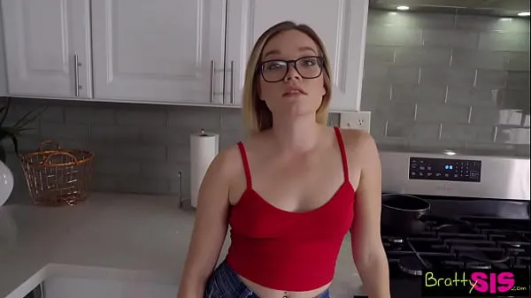 Baru I will let you touch my ass if you do my chores" Katie Kush bargains with Stepbro -S13:E10 tiub halus