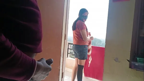 Nová Public Dick Flash Neighbor was surprised to see a guy jerking off but helped him XXX cum jemná tuba