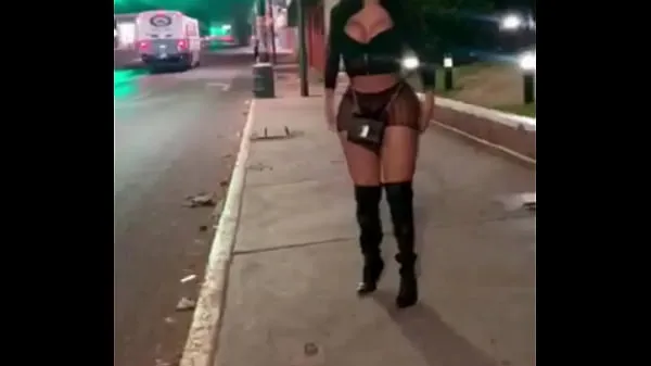 Nieuwe MEXICAN PROSTITUTE WITH HER ASS SHOWING IT IN PUBLIC fijne Tube