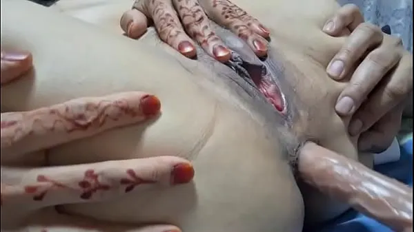 Νέος Pakistani husband sucking and play with dildo with nasreen anal and pussy λεπτός σωλήνας
