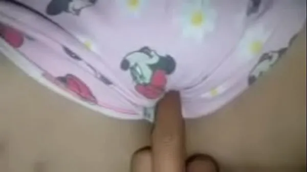 नई Spreading the beautiful girl's pussy, giving her a cock to suck until the cum filled her mouth, then still pushing the cock into her clitoris, fucking her pussy with loud moans, making her extremely aroused, she masturbated twice and cummed a lot ठीक ट्यूब