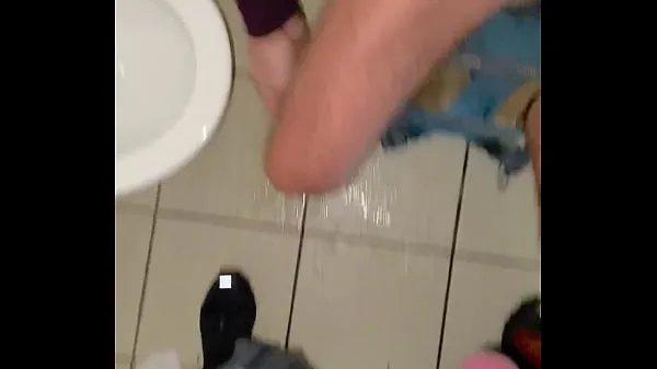 Nowa Amateur gay sucking cock in public toilet cienka rurka