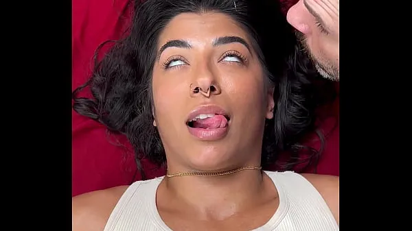 新型Arab Pornstar Jasmine Sherni Getting Fucked During Massage细管