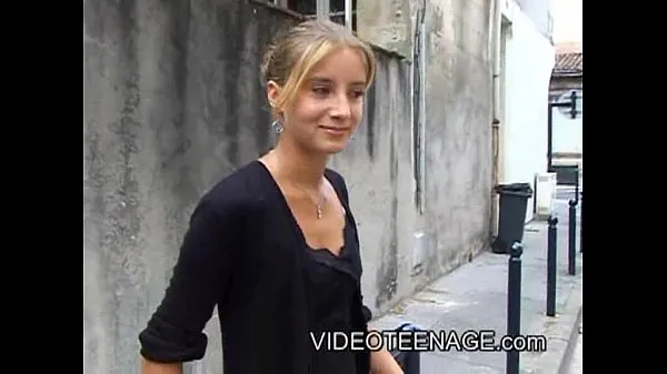 Nová 18 years old blonde teen first casting jemná trubice